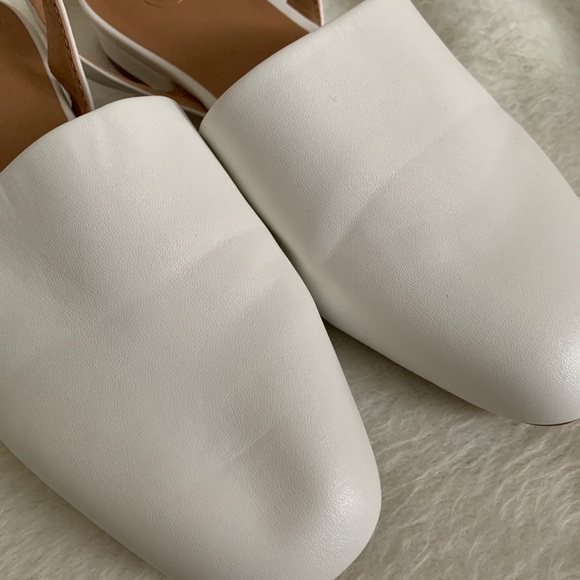 ⚡️ Urban Outfitters Square Toe Flats - Picture 3 of 3